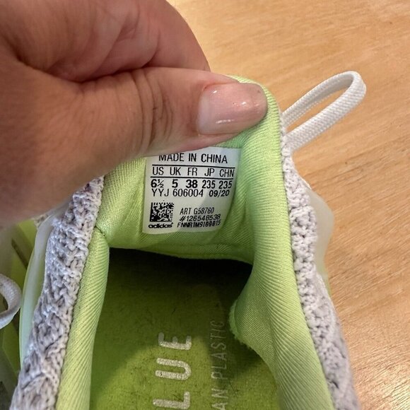 Adidas Primeblue Sneakers Womens Sz 6.5 White Green Stripe Running Shoe Athletic - Picture 6 of 9